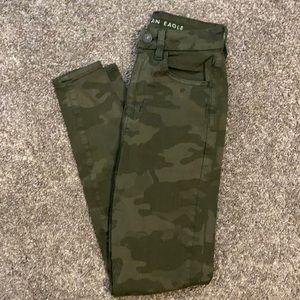 American Eagle camo pants